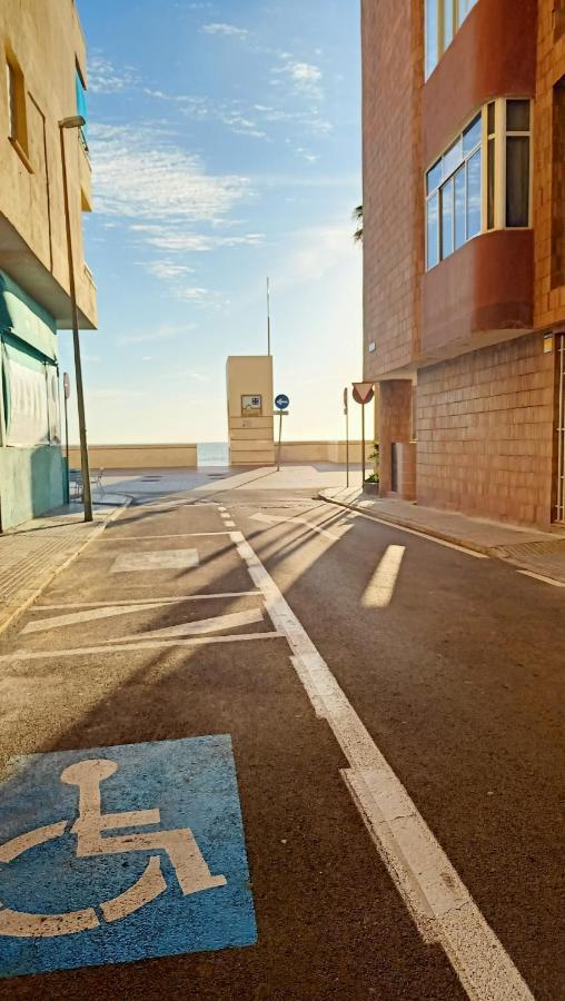 Apartamento Posidonia Free Parking Кадис Экстерьер фото